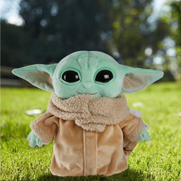 Star Wars Mandolorian Yoda Plush - Picture 6 of 6